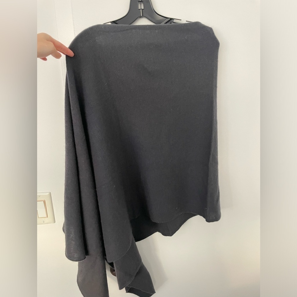 Portolano lambswool angora blend poncho NWT